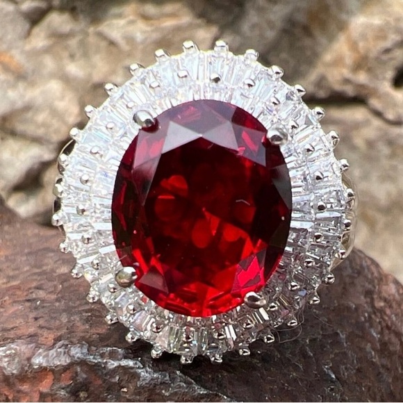 Women’s Sterling Silver Red Stone with Clear White Baguettes NWOT Size 7 - Picture 1 of 13